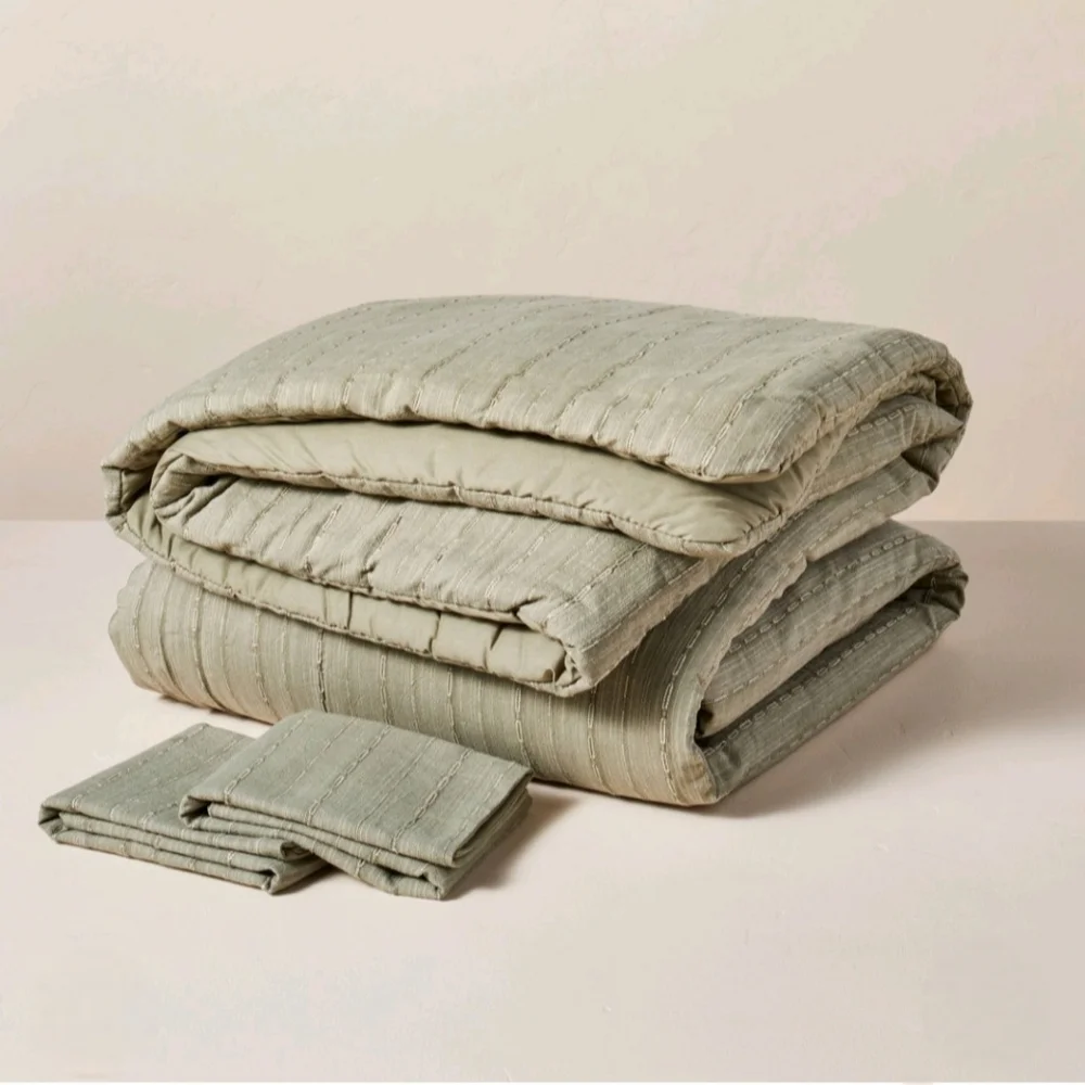 Hearth & Hand With Magnolia Full/Queen Washed Loop StripeComforter Bedding